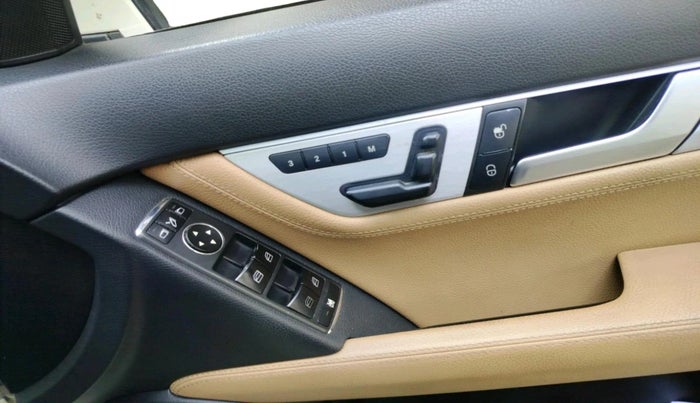 2011 Mercedes Benz C Class 200 CGI AVANTGARDE, Petrol, Automatic, 64,317 km, interior