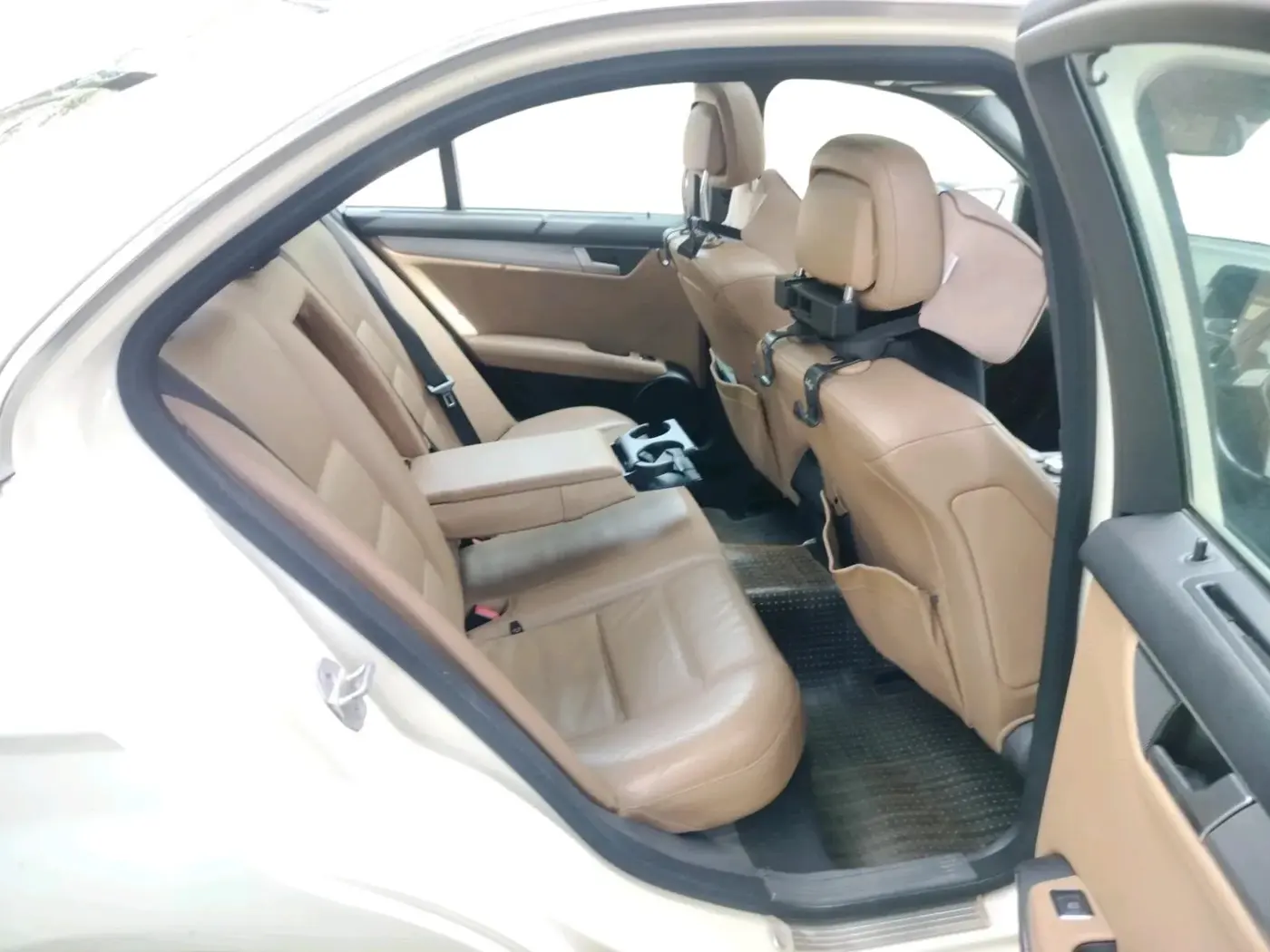 2011 Mercedes Benz C Class 200 CGI AVANTGARDE, Petrol, Automatic, 64,317 km, interior