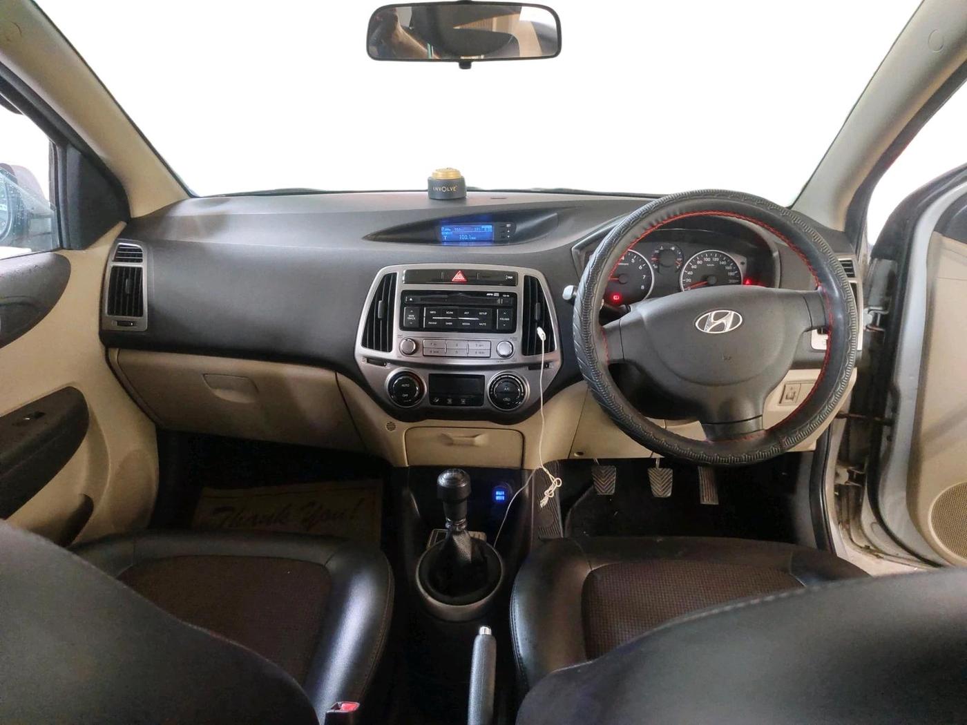 2012 Hyundai i20 MAGNA 1.2, Petrol, Manual, 38,605 km, interior