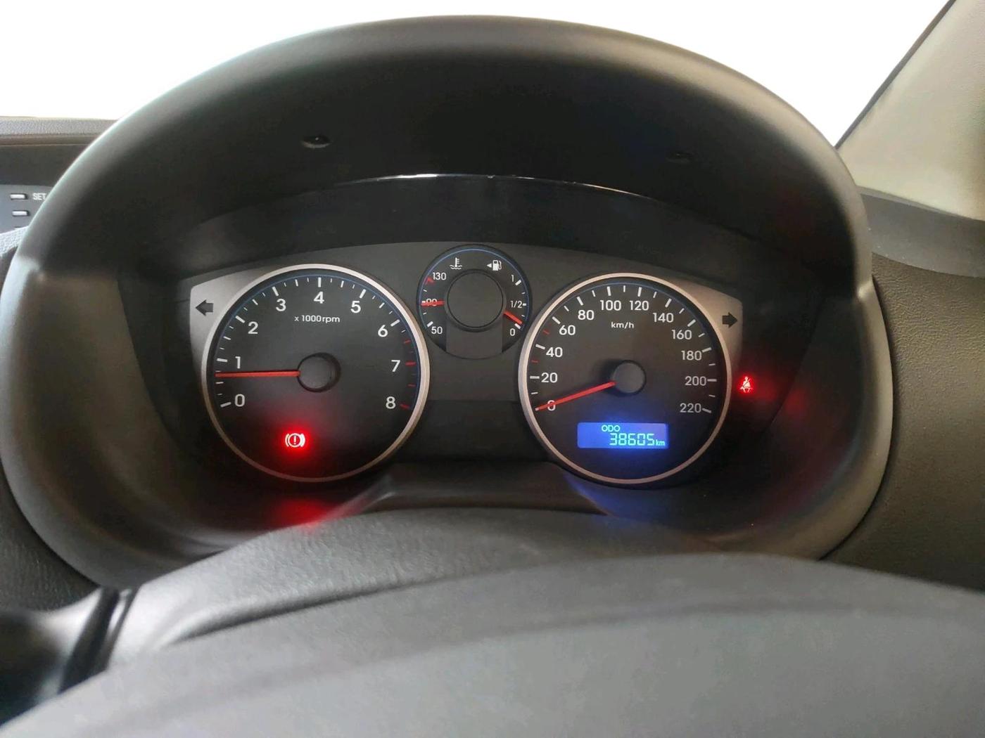 2012 Hyundai i20 MAGNA 1.2, Petrol, Manual, 38,605 km, interior