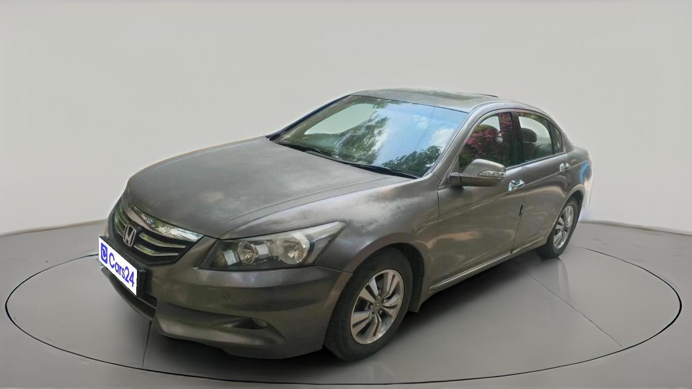 2013 Honda Accord 2.4L I-VTEC AT, Petrol, Automatic, 1,00,382 km, exterior