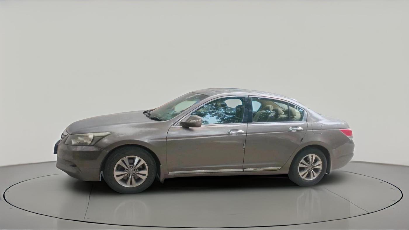 2013 Honda Accord 2.4L I-VTEC AT, Petrol, Automatic, 1,00,382 km, exterior