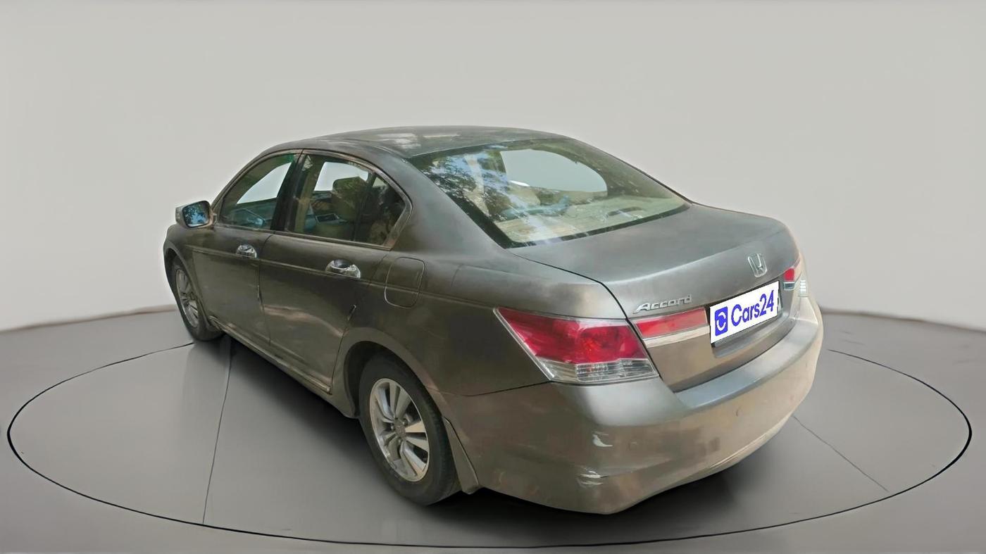 2013 Honda Accord 2.4L I-VTEC AT, Petrol, Automatic, 1,00,382 km, exterior