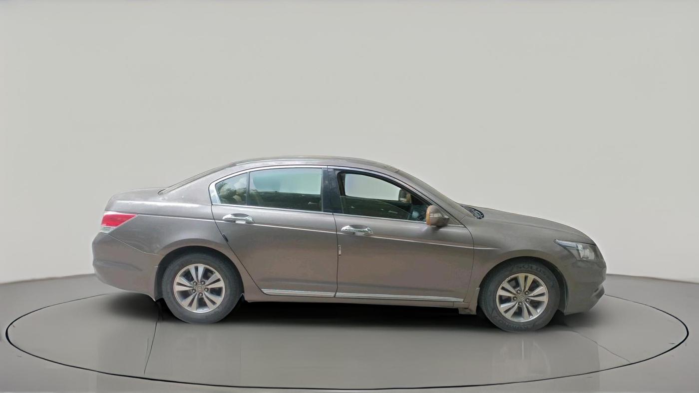 2013 Honda Accord 2.4L I-VTEC AT, Petrol, Automatic, 1,00,382 km, exterior