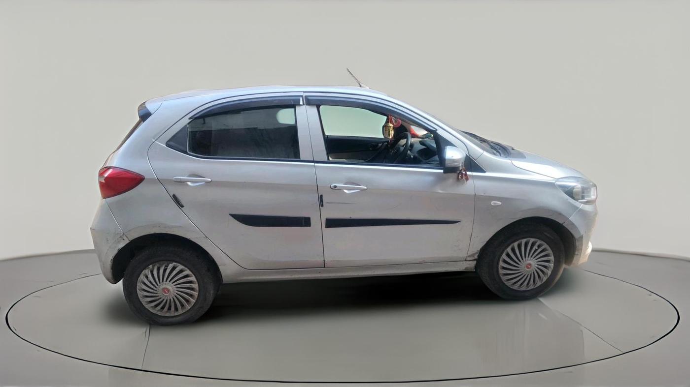 2017 Tata Tiago XT PETROL, CNG, Manual, 69,678 km, exterior