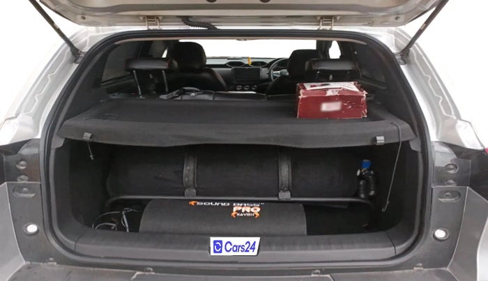 2025 Nissan MAGNITE Visia B4D 1.0 Petrol MT, CNG, Manual, 6,250 km, exterior