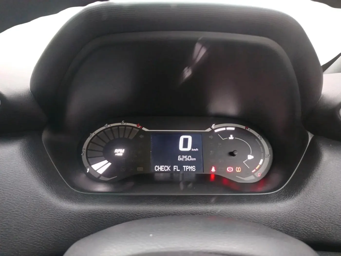 2025 Nissan MAGNITE Visia B4D 1.0 Petrol MT, CNG, Manual, 6,250 km, interior