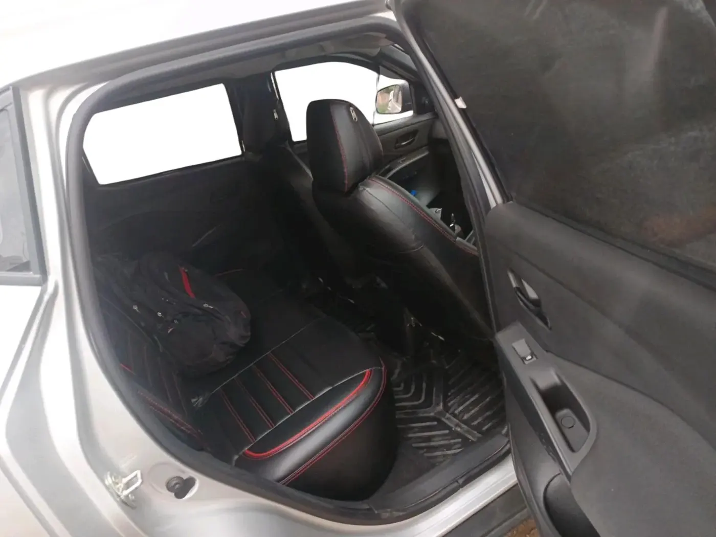 2025 Nissan MAGNITE Visia B4D 1.0 Petrol MT, CNG, Manual, 6,250 km, interior