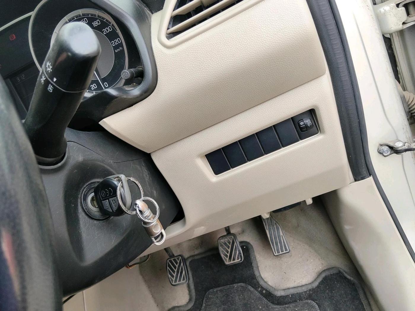 2017 Maruti Dzire VDI, Diesel, Manual, 1,24,481 km, interior