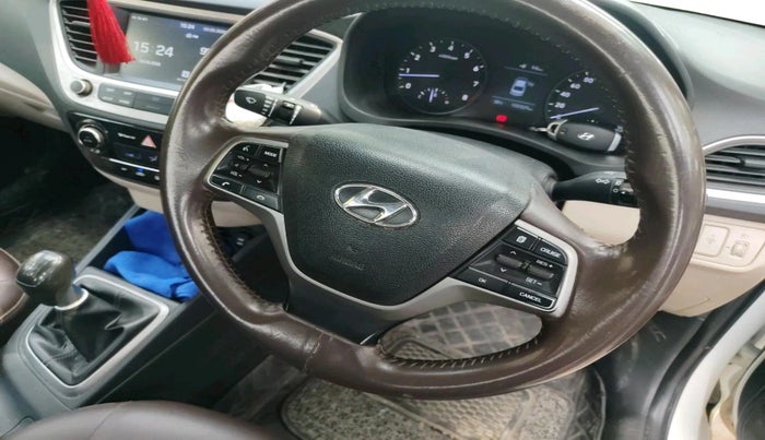 2019 Hyundai Verna 1.6 VTVT SX, CNG, Manual, 1,00,329 km, interior