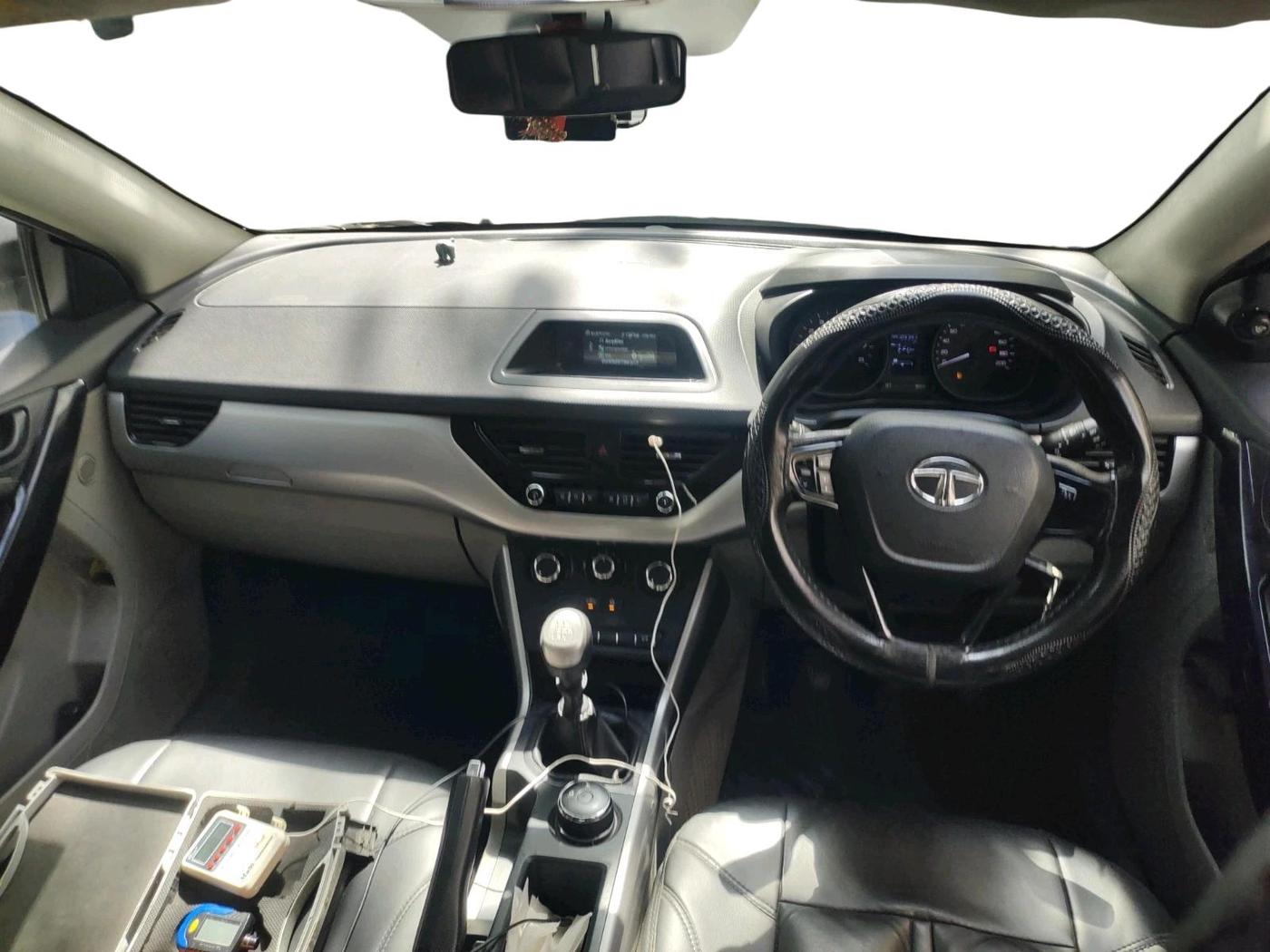 2018 Tata NEXON XM PETROL, CNG, Manual, 1,05,353 km, interior