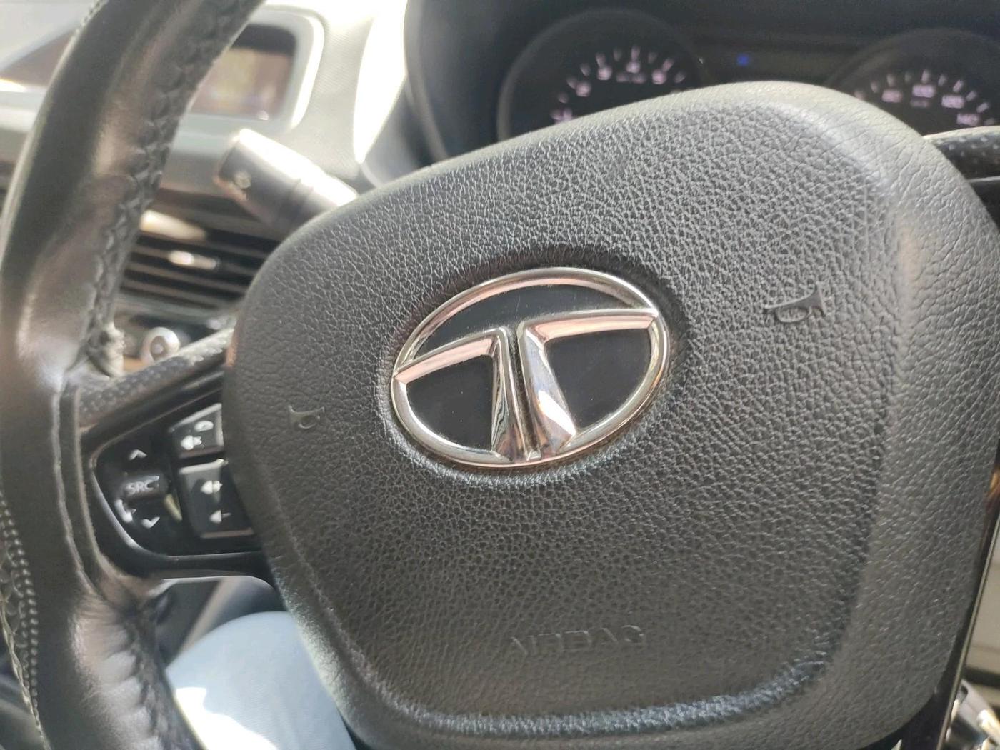 2018 Tata NEXON XM PETROL, CNG, Manual, 1,05,353 km, interior