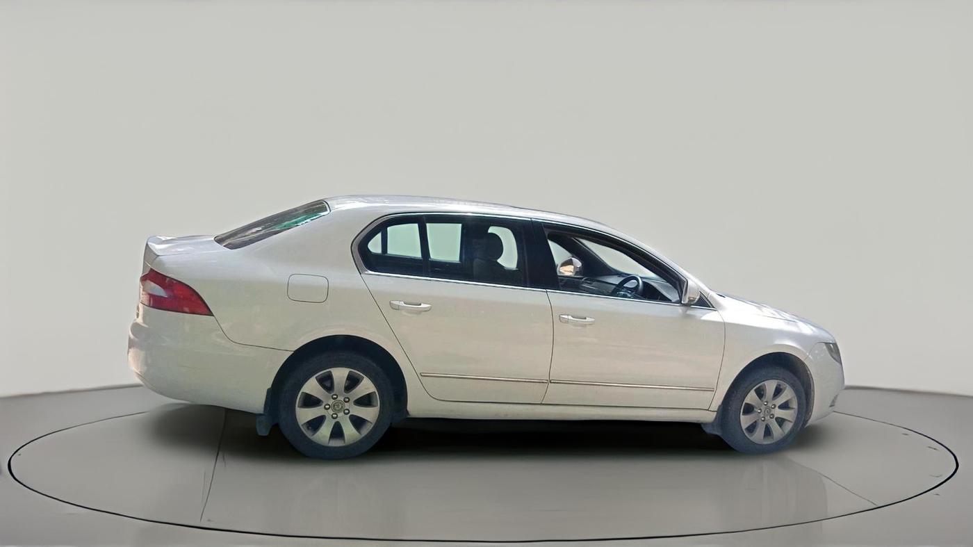 2011 Skoda Superb AMBITION 1.8 TSI MT, Petrol, Manual, 55,529 km, exterior