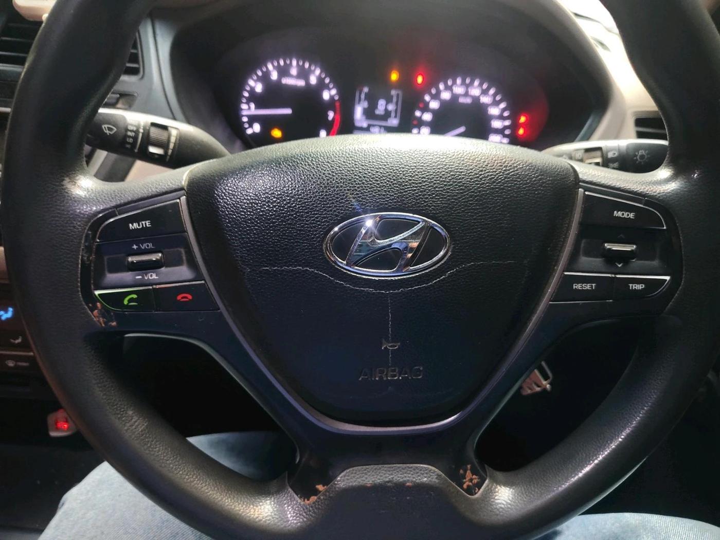 2016 Hyundai Elite i20 SPORTZ 1.2, Petrol, Manual, 1,24,587 km, interior