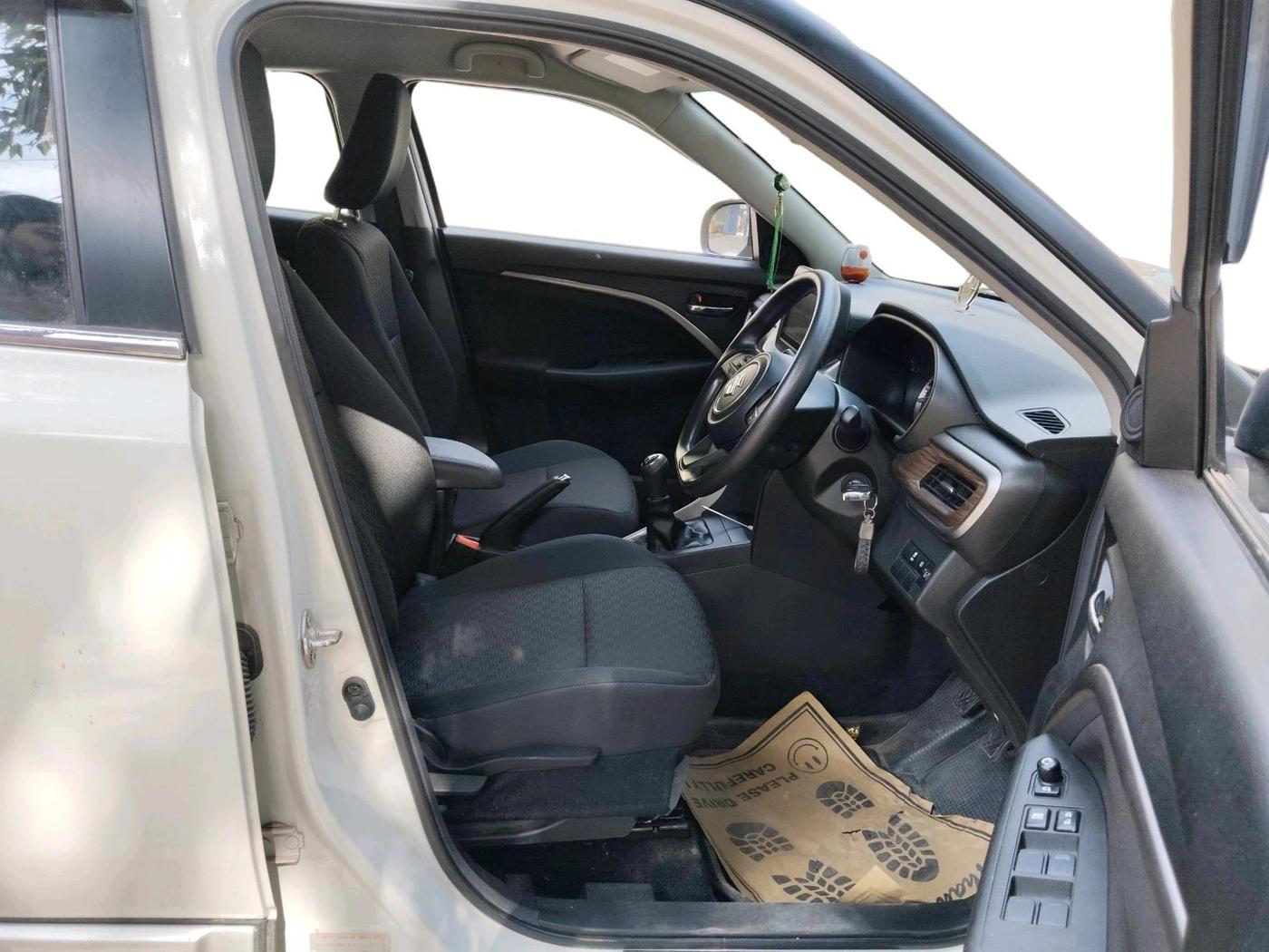 2024 Maruti BREZZA VXI, Petrol, Manual, 10,383 km, interior