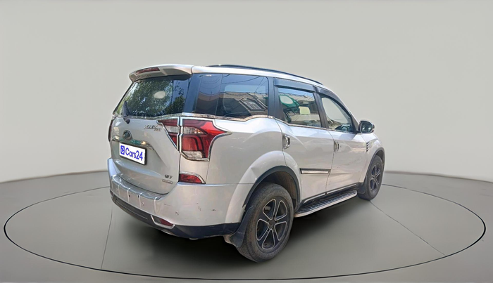 2019 Mahindra XUV500 W7 AT, Diesel, Automatic, 80,381 km, exterior