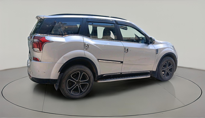 2019 Mahindra XUV500 W7 AT, Diesel, Automatic, 80,381 km, exterior