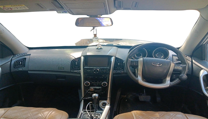 2019 Mahindra XUV500 W7 AT, Diesel, Automatic, 80,381 km, interior