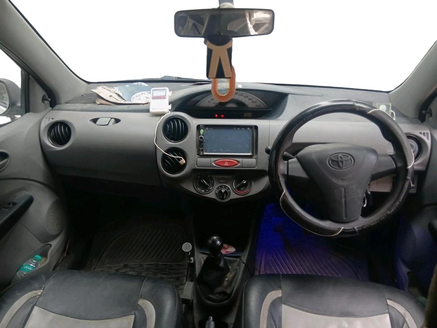 2011 Toyota Etios Liva G, Petrol, Manual, 28,254 km, interior
