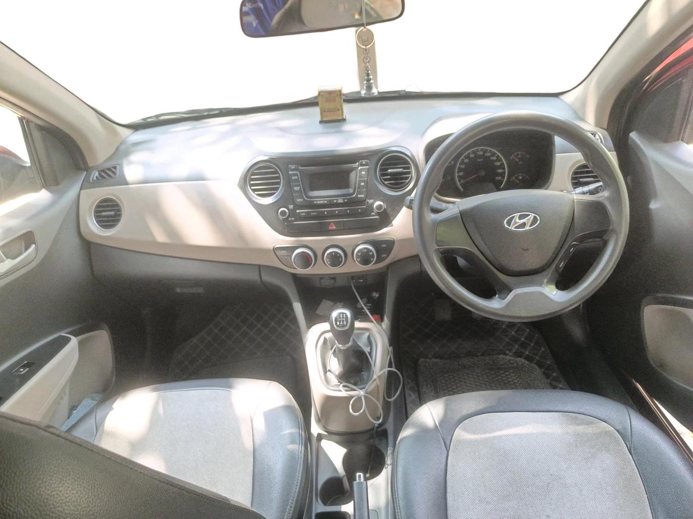 2014 Hyundai Grand i10 SPORTZ 1.2 KAPPA VTVT, Petrol, Manual, 46,328 km, interior