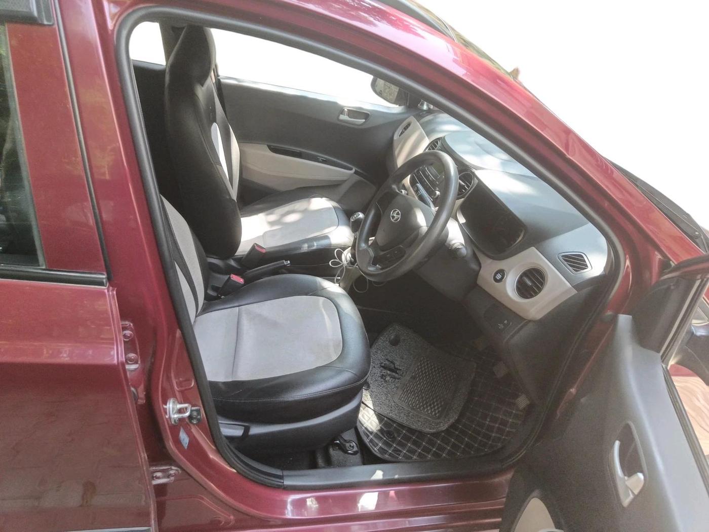 2014 Hyundai Grand i10 SPORTZ 1.2 KAPPA VTVT, Petrol, Manual, 46,328 km, interior