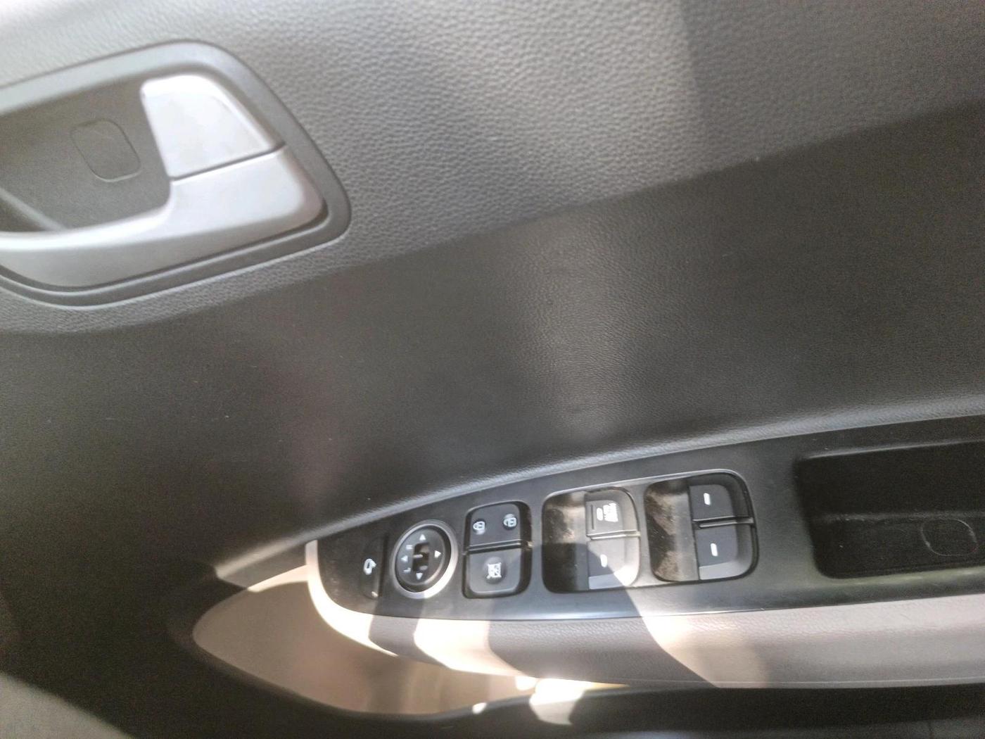 2014 Hyundai Grand i10 SPORTZ 1.2 KAPPA VTVT, Petrol, Manual, 46,328 km, interior