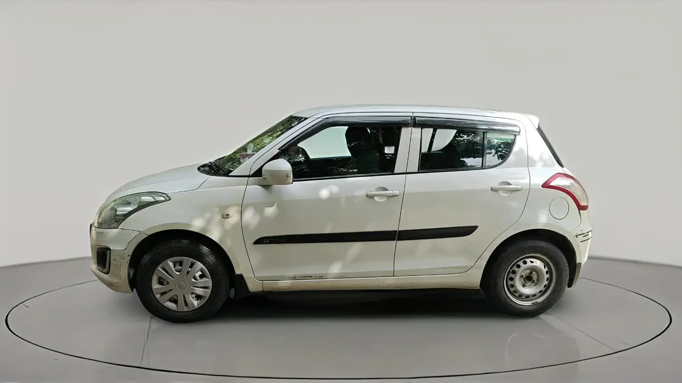 2017 Maruti Swift LXI (O), Petrol, Manual, 63,285 km, exterior