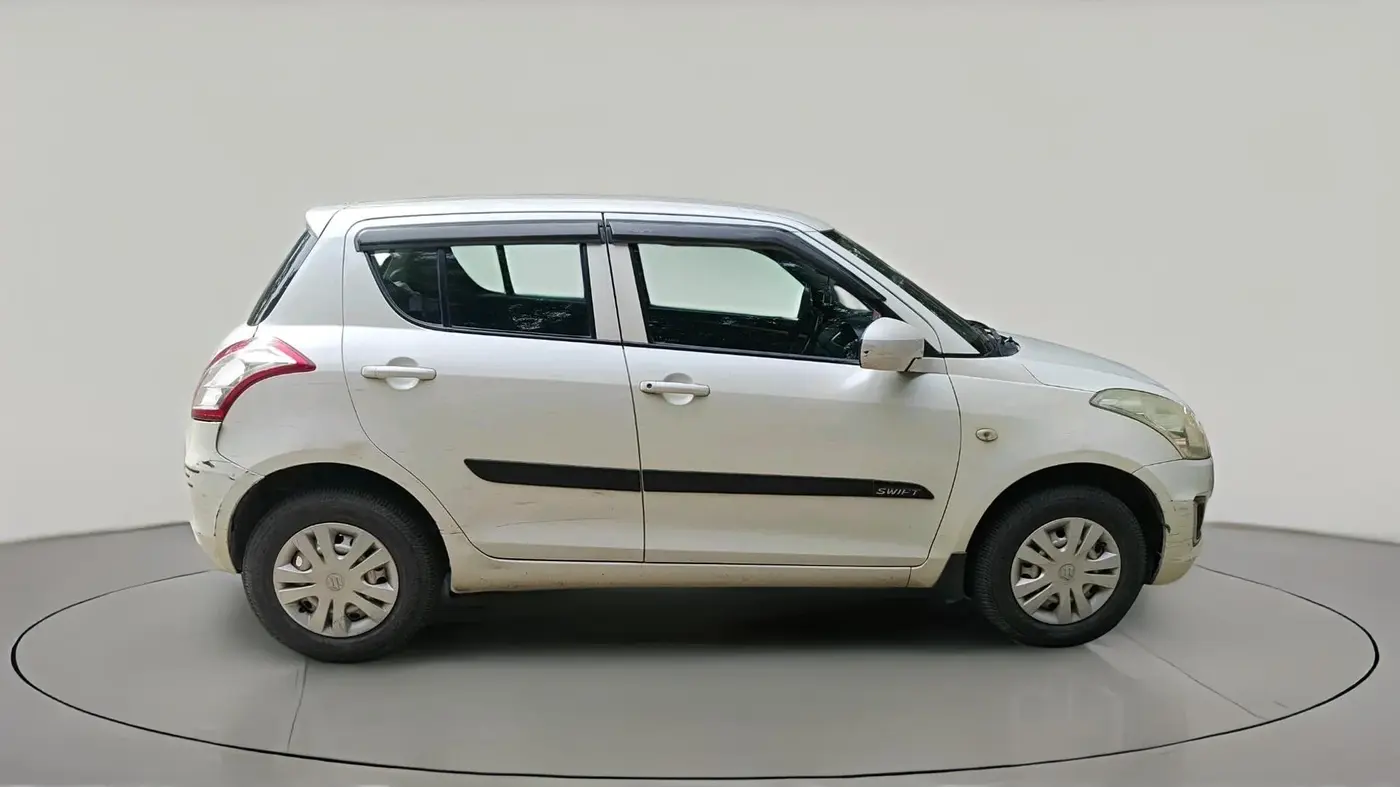 2017 Maruti Swift LXI (O), Petrol, Manual, 63,285 km, exterior