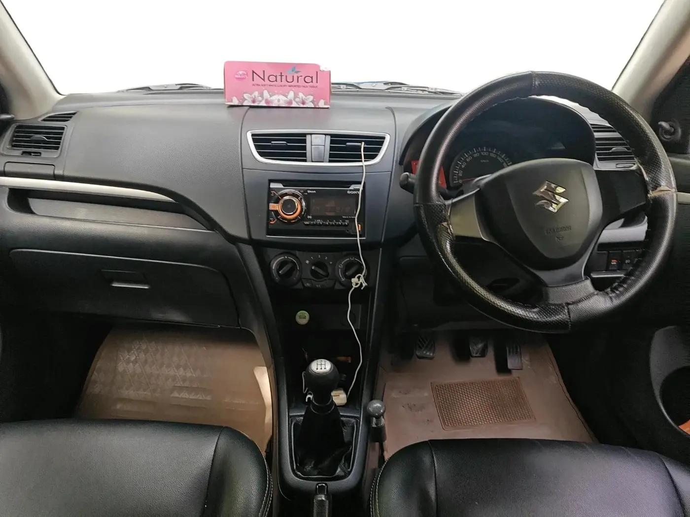 2017 Maruti Swift LXI (O), Petrol, Manual, 63,285 km, interior