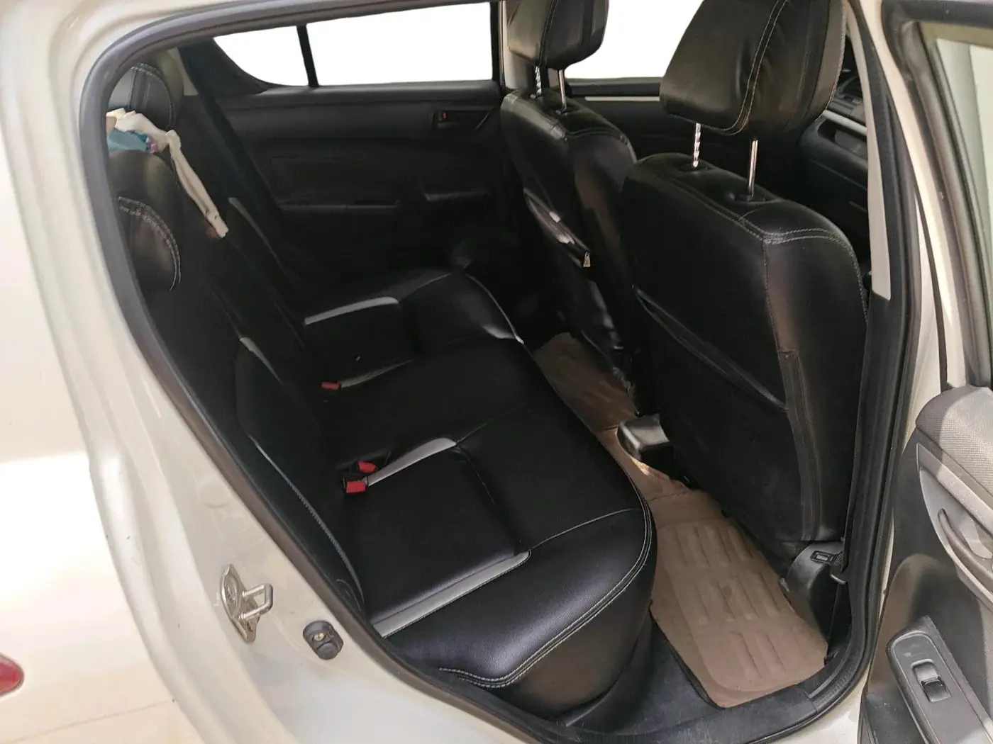 2017 Maruti Swift LXI (O), Petrol, Manual, 63,285 km, interior