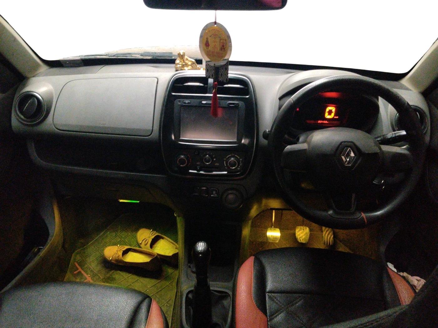 2017 Renault Kwid RXT 1.0, CNG, Manual, 89,456 km, interior