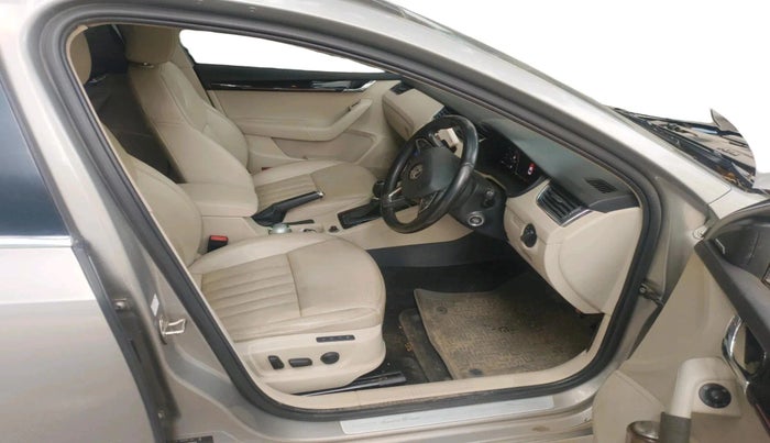 2018 Skoda Octavia 2.0 TDI L&K AT, Diesel, Automatic, 67,191 km, interior