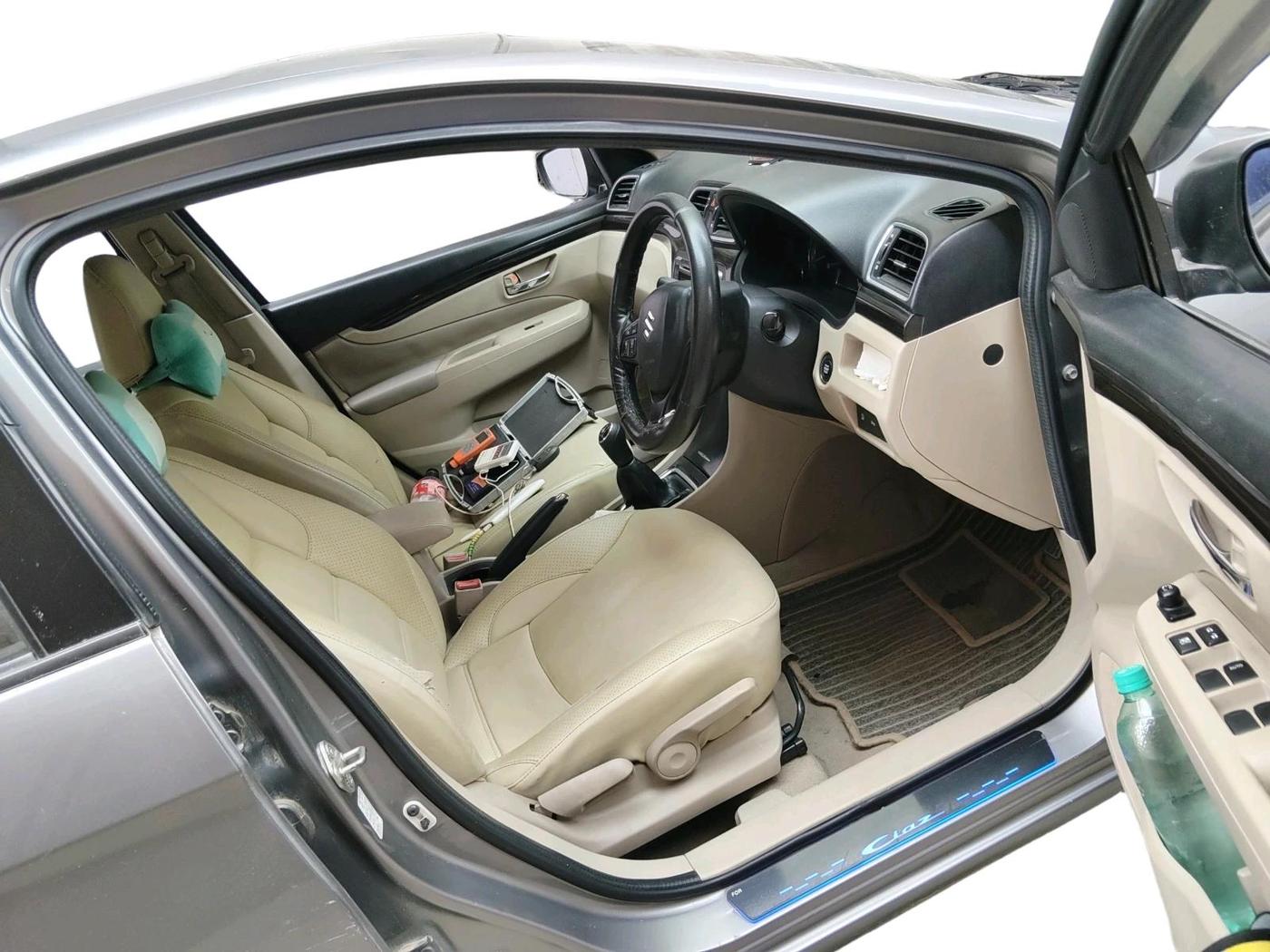2016 Maruti Ciaz ZDI SHVS, Diesel, Manual, 81,982 km, interior
