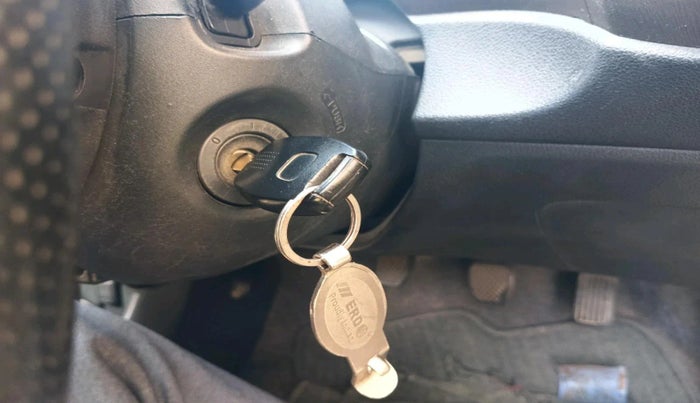 2013 Honda Amaze 1.2L I-VTEC S, Petrol, Manual, 1,80,447 km, interior