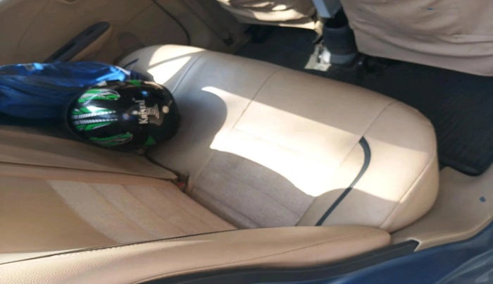 2013 Honda Amaze 1.2L I-VTEC S, Petrol, Manual, 1,80,447 km, interior