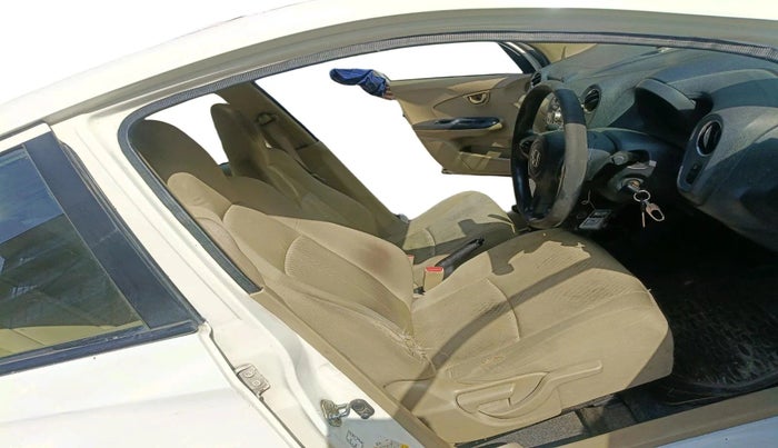 2014 Honda Amaze 1.2L I-VTEC S, Petrol, Manual, 1,14,716 km, interior