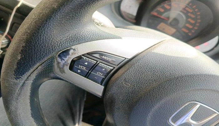 2014 Honda Amaze 1.2L I-VTEC S, Petrol, Manual, 1,14,716 km, interior