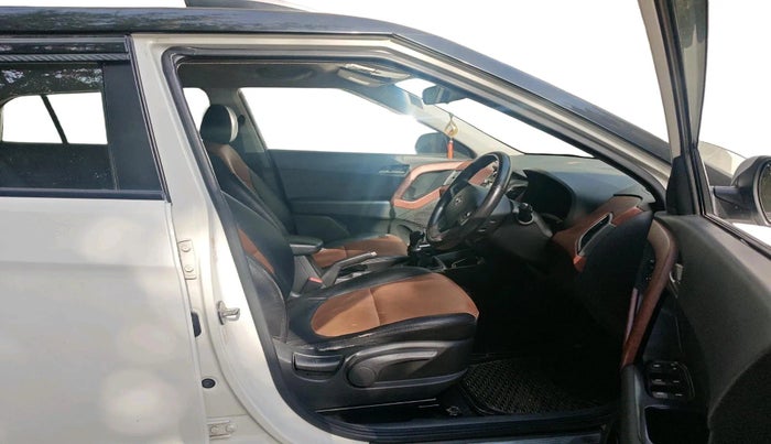 2017 Hyundai Creta SX PLUS 1.6 PETROL SPECIAL EDITION, Petrol, Manual, 85,468 km, interior