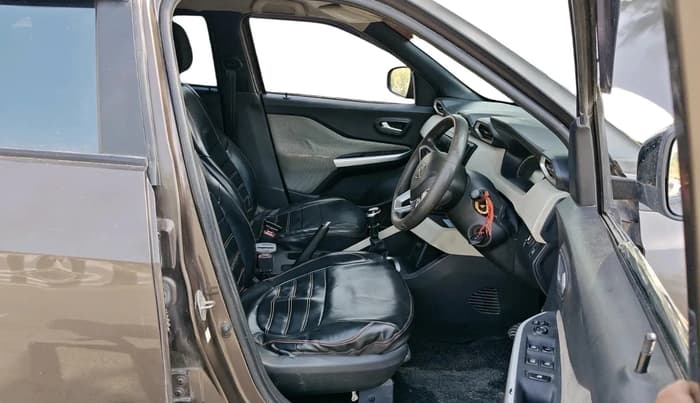 2021 Nissan MAGNITE XL, CNG, Manual, 79,871 km, interior