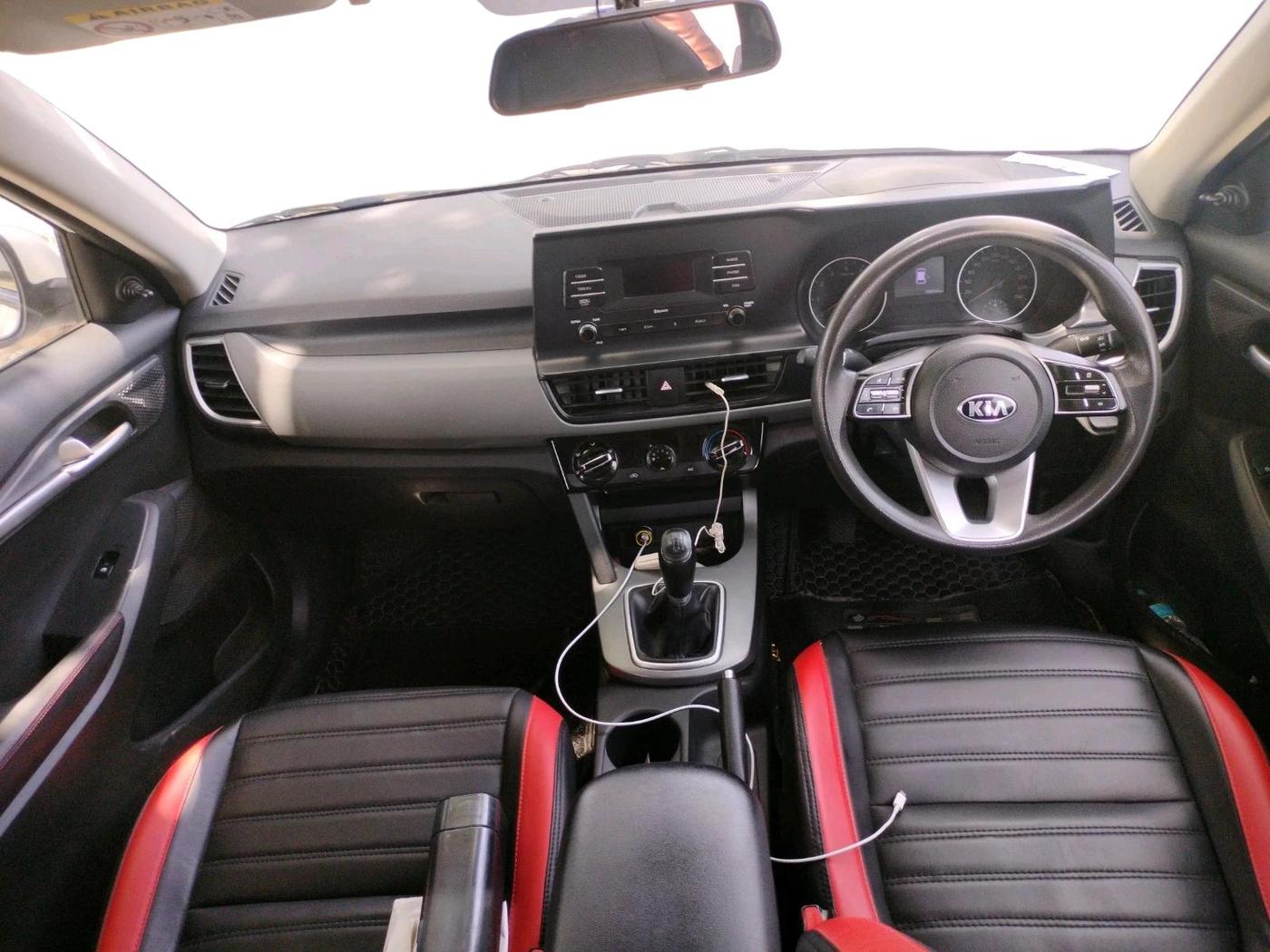 2020 KIA SELTOS HTE 1.5 PETROL, Petrol, Manual, 1,06,000 km, interior