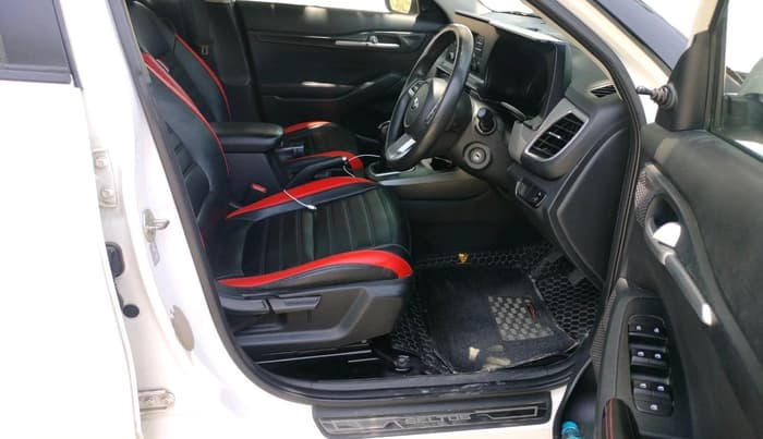 2020 KIA SELTOS HTE 1.5 PETROL, Petrol, Manual, 1,04,544 km, interior