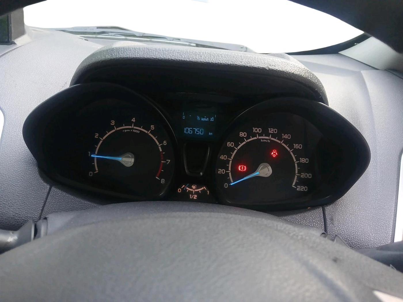 2015 Ford Ecosport TREND 1.5L PETROL, Petrol, Manual, 1,06,750 km, interior