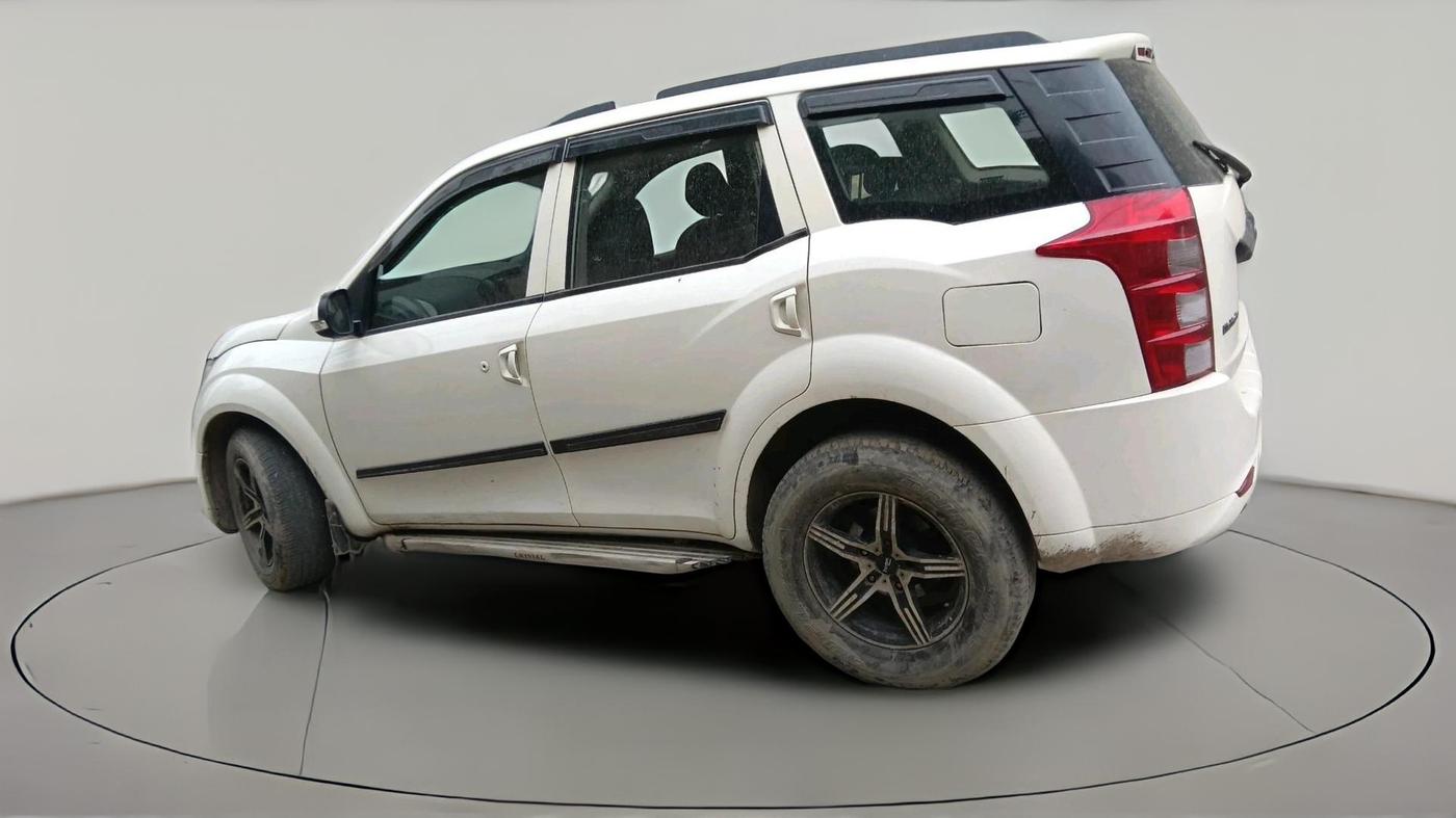 2017 Mahindra XUV500 W4 1.99, Diesel, Manual, 1,15,732 km, exterior