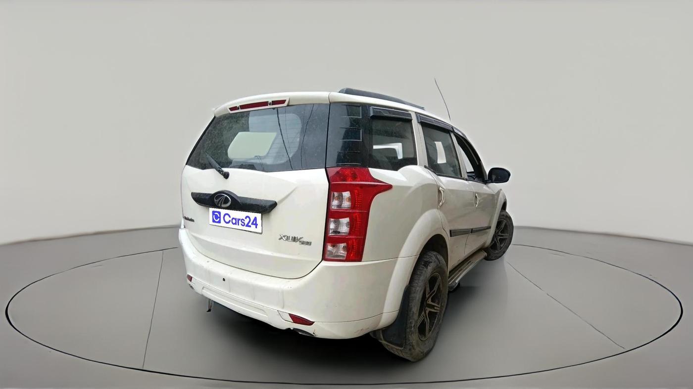 2017 Mahindra XUV500 W4 1.99, Diesel, Manual, 1,15,732 km, exterior