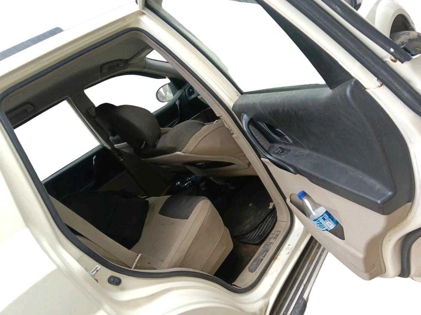 2017 Mahindra XUV500 W4 1.99, Diesel, Manual, 1,15,732 km, interior
