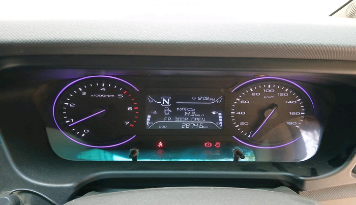 2019 Mahindra MARAZZO M2 8 STR, Diesel, Manual, 28,746 km, interior
