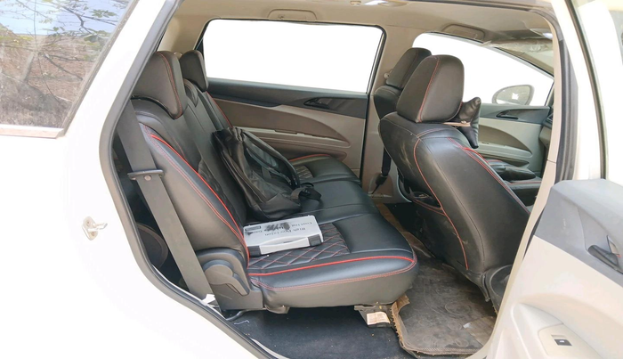2019 Mahindra MARAZZO M2 8 STR, Diesel, Manual, 28,746 km, interior