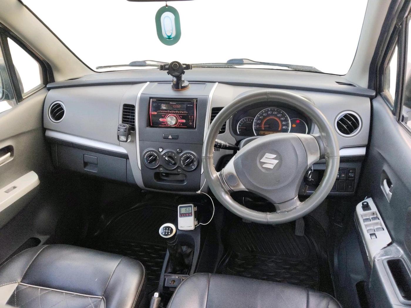 2011 Maruti Wagon R 1.0 VXI, CNG, Manual, 1,57,533 km, interior