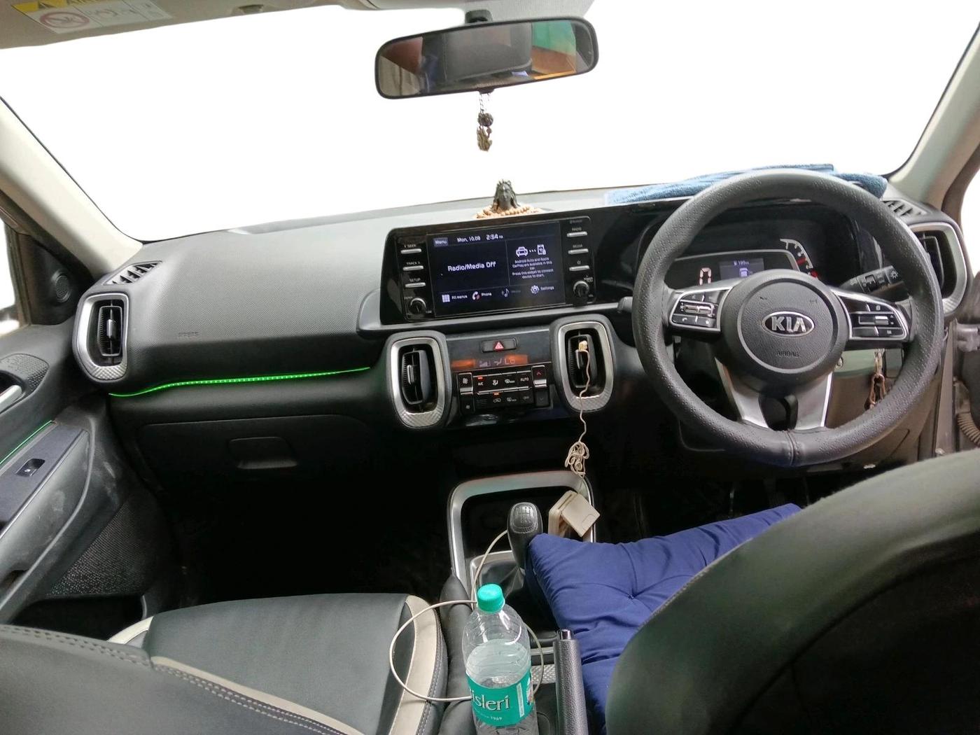 2020 KIA SONET HTK PLUS 1.0 IMT, Petrol, Manual, 58,427 km, interior