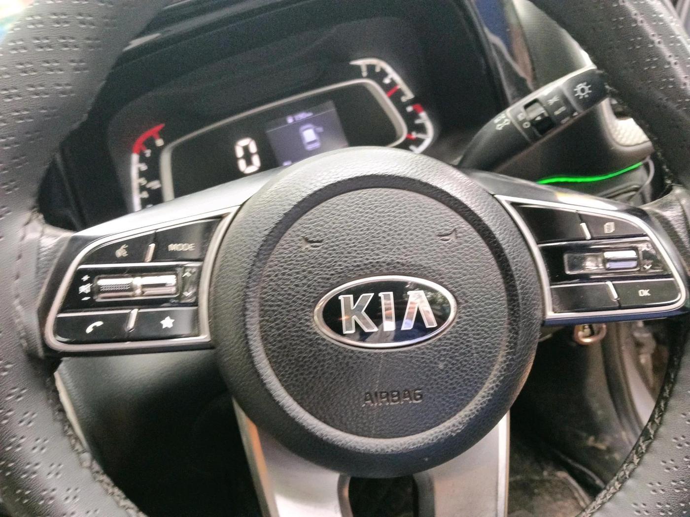 2020 KIA SONET HTK PLUS 1.0 IMT, Petrol, Manual, 58,427 km, interior